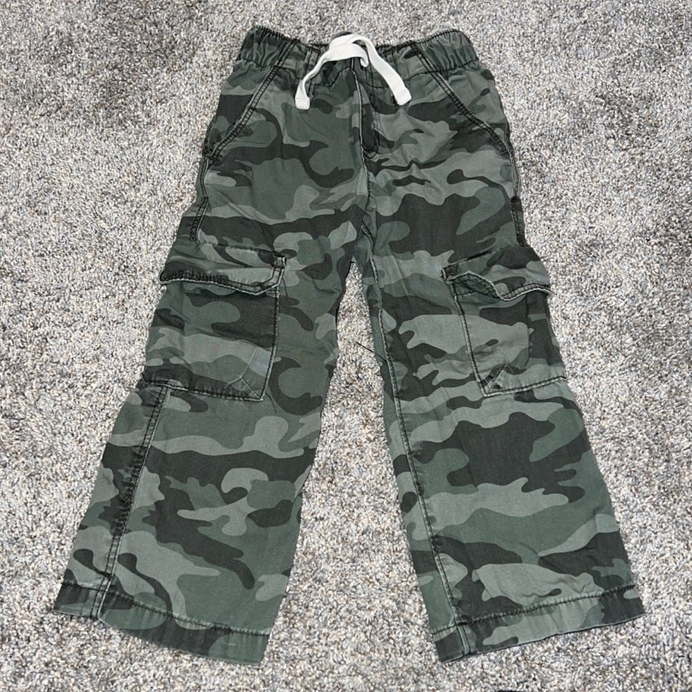 Old Navy Green Camo 2T boys pants